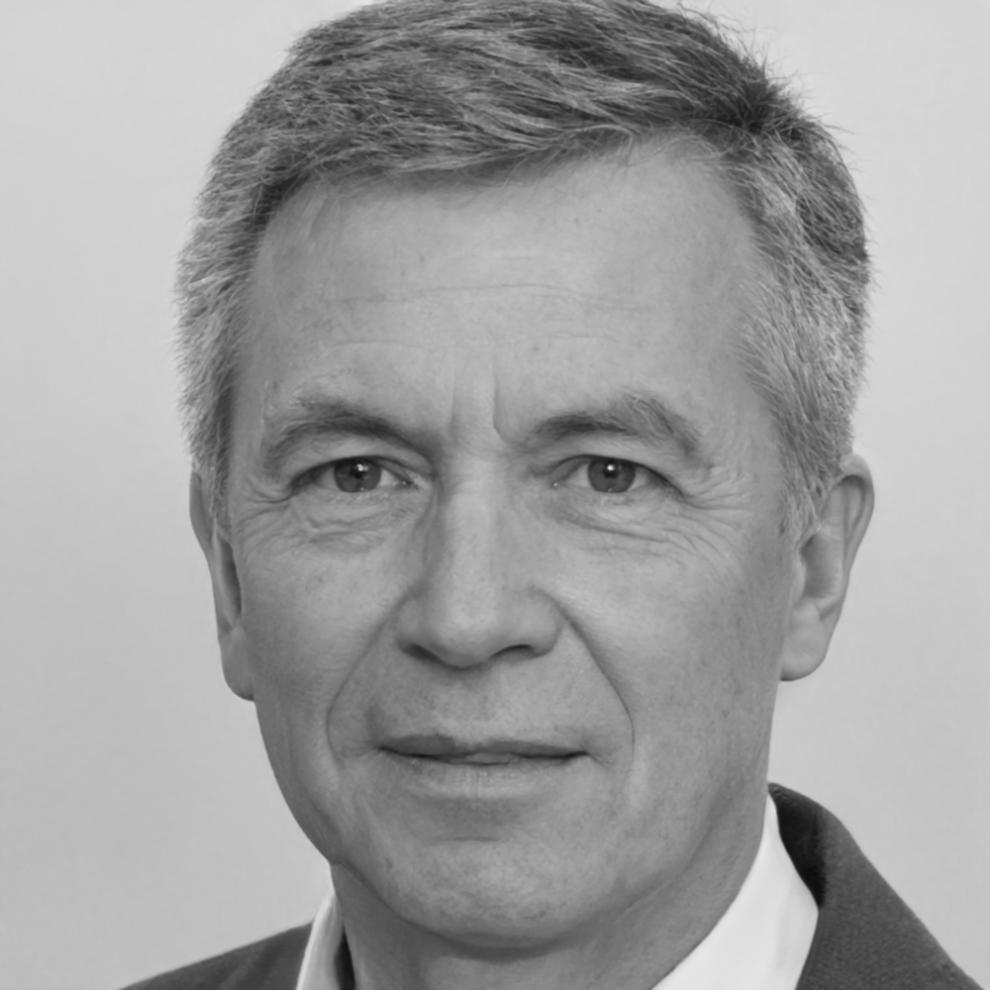 Portrait de Léonard Dumas, formateur principal en maquillage théâtral